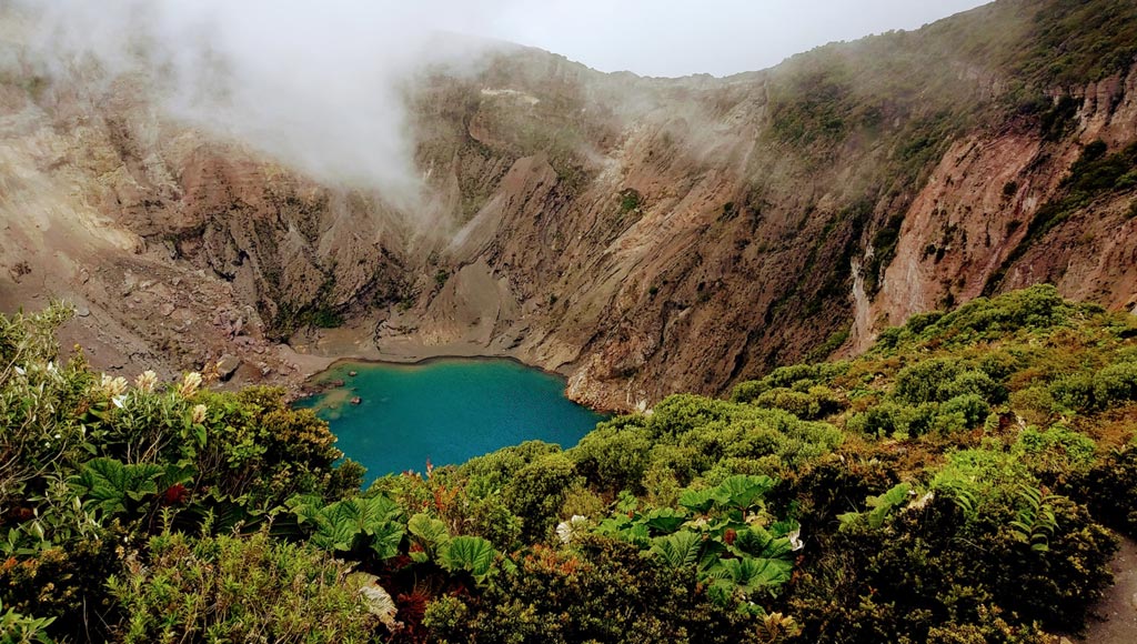 O que fazer na Costa Rica: Dicas de passeios e atrações 3 Foto de um vulcão na Costa Rica