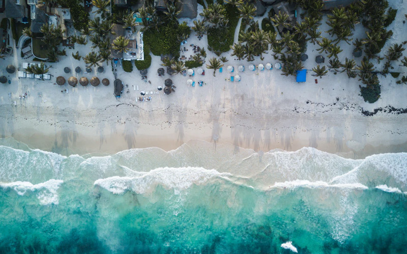 O que fazer em Cancún: descubra os melhores passeios 1 Imagem aérea da praia de Cancún