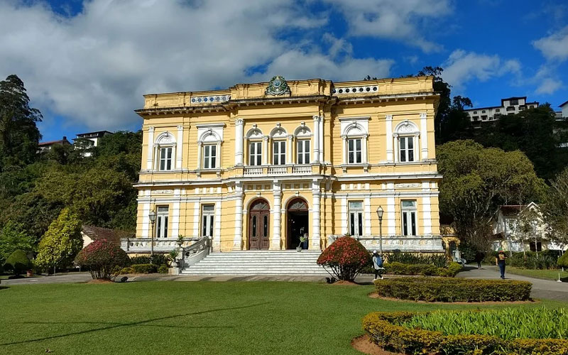 Viagens de inverno: 10 destinos para conhecer no frio 4 Prédio no Rio de Janeiro.