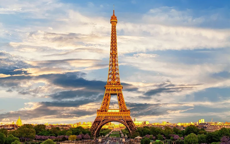 França reabre fronteiras para turistas brasileiros vacinados 2 Torre Eiffel em Paris