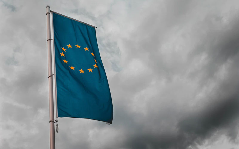 Turismo na Europa: principais novidades sobre a retomada do turismo no continente europeu 1 bandeira europeia