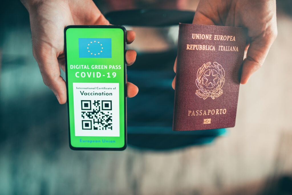 Quais são as regras para a entrada de brasileiros na Europa? 2 Passaporte e certificado de vacinação