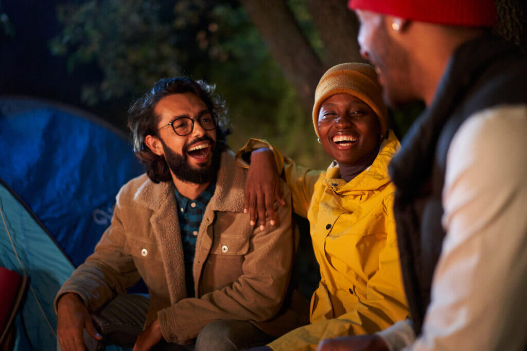 Saiba tudo o que você precisa antes de viajar 3 three multiracial young people enjoying at outdoor 2023 11 27 05 18 42 utc – antes de viajar,viajar,destino