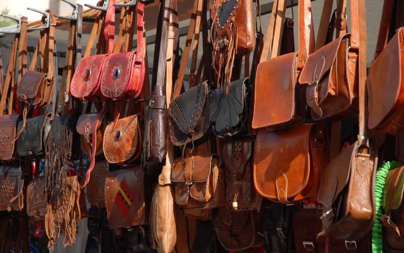 Viagem para Espanha - Guia 5 Loja de bolsas de couro em Javea, Espanha