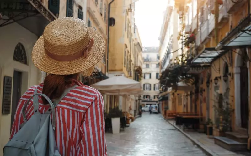 Viagem para Grécia - Guia 2024 13 Viagem Segura e Consciente à Grécia: Cuidados e Medidas de Segurança para Turistas