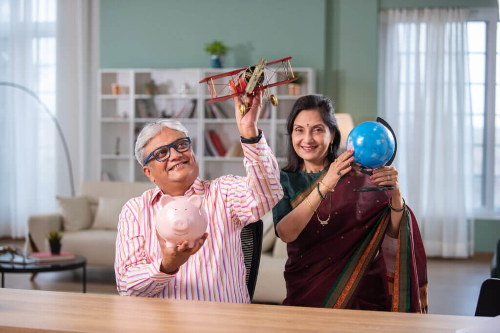Descubra os Benefícios e Estatísticas das Viagens de Férias 3 retired indian senior couple having fun while vaca 2024 04 15 17 44 40 utc – Viagens de Férias,benefícios