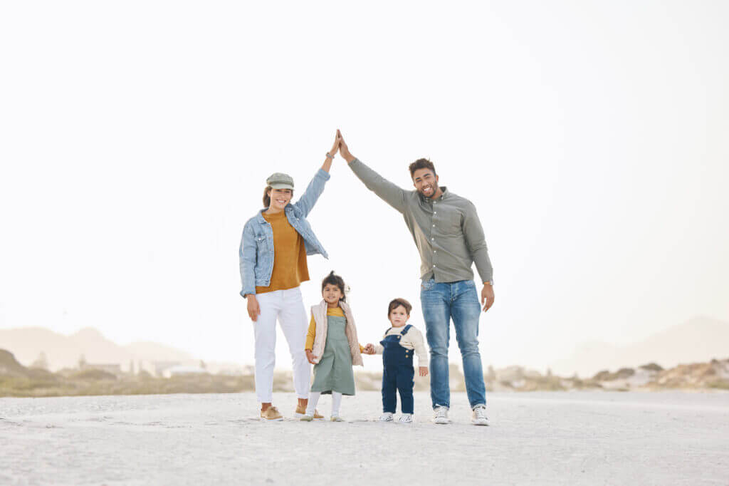 Por que Contratar um Seguro Viagem Internacional 5 portrait outdoor or hands of family for insurance 2023 11 27 05 08 44 utc – contratar,internacional