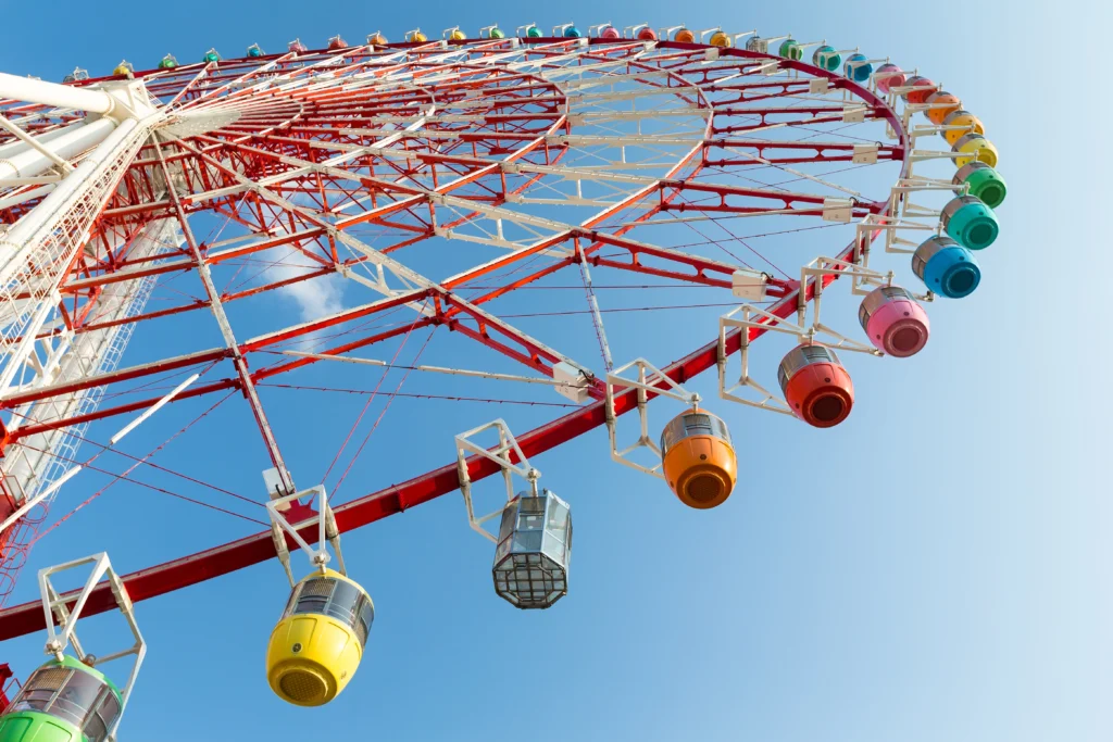 Explorando Destinos Festivos: Gastronomia e Memórias do Carnaval 3 ferris wheel at sunrise 2023 11 27 04 51 44 utc – carnaval,gastronomia,celebrações,destinos festivos,explorando
