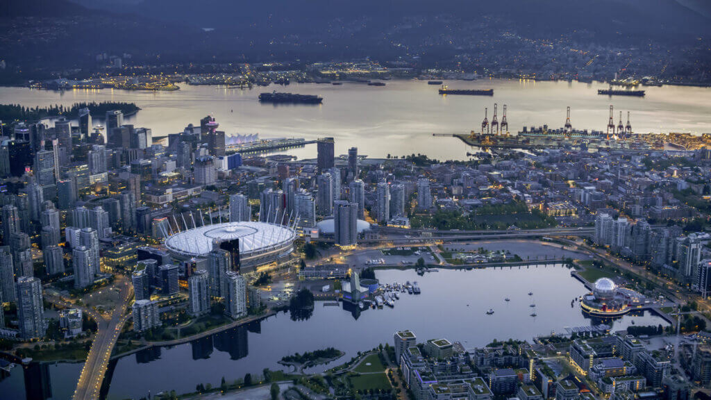 Copa do Mundo 2026 em Vancouver: guia completo para assistir aos jogos no BC Place 2 Foto do estádio BC Place ao entardecer com a cidade ao redor.