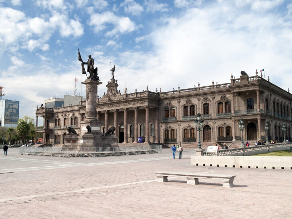 Copa do Mundo 2026 em Monterrey: guia completo para planejar sua viagem 3 Foto da Macroplaza em Monterrey